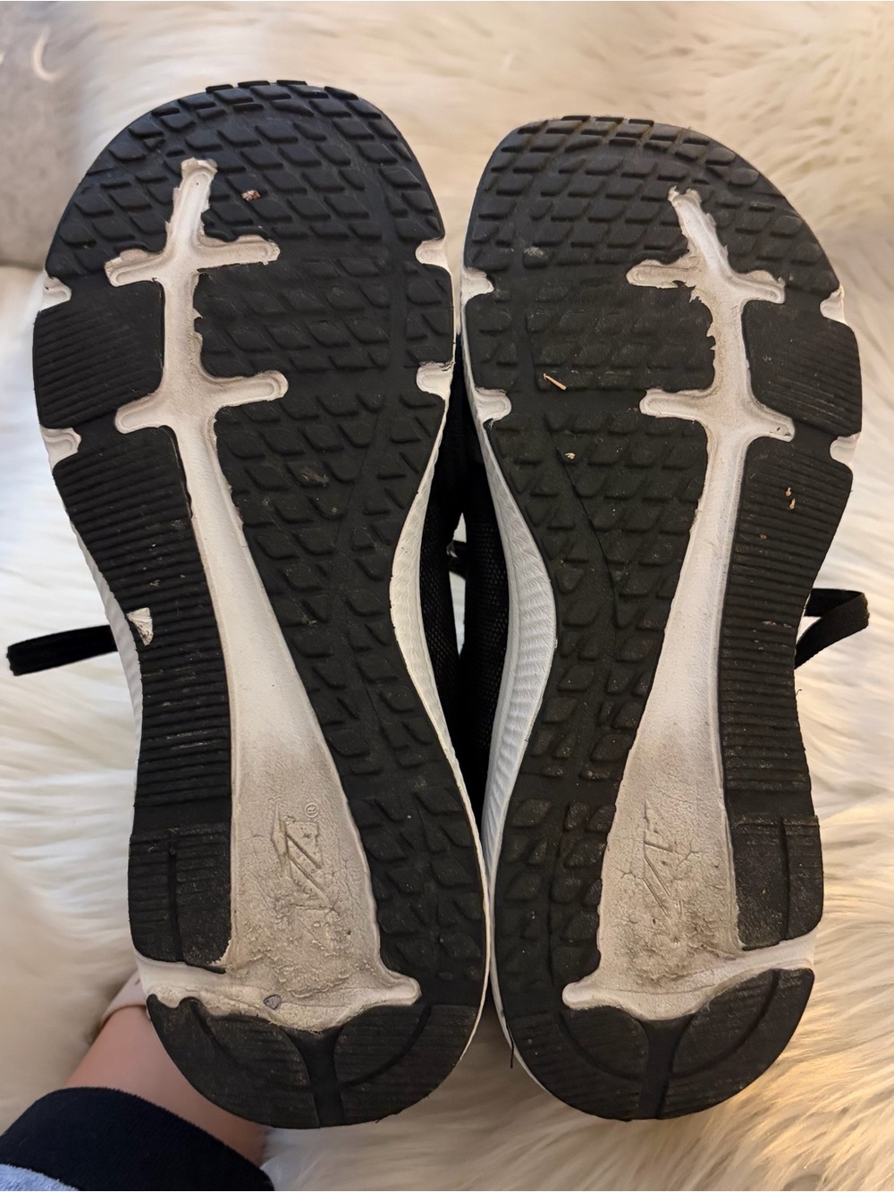 Avia Women's Gray and Black Leopard Print Athletic Sneakers - Picture 5 of 6